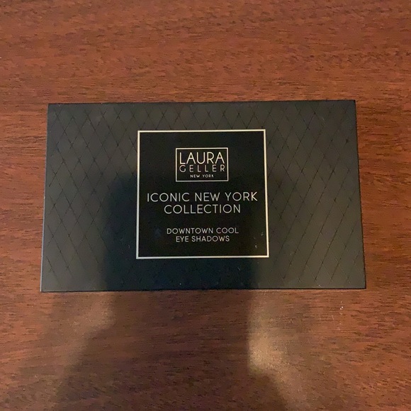 Laura Geller Iconic NY Collection Downtown Cool Eyeshadow Palette - Picture 2 of 3
